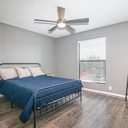 Midland Condo With Pool